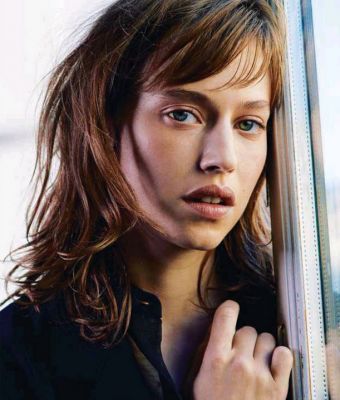 MarieClaire-2018-03-07_28229.jpg