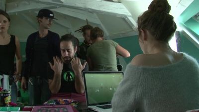 Notre_Faust_-_BTS_mp40226.jpg
