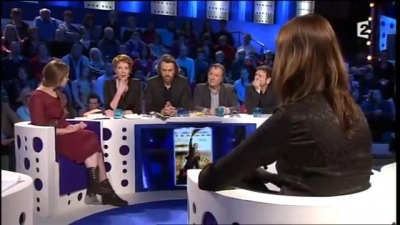 2013-03-02_-_On_n_est_pas_couche_-_Marina_Hands_and_Lou_de_Laage_mp42495.jpg