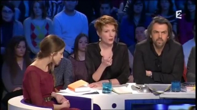 2013-03-02_-_On_n_est_pas_couche_-_Marina_Hands_and_Lou_de_Laage_mp42609.jpg