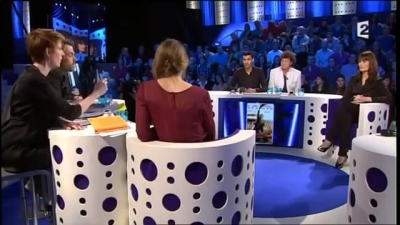 2013-03-02_-_On_n_est_pas_couche_-_Marina_Hands_and_Lou_de_Laage_mp42624.jpg