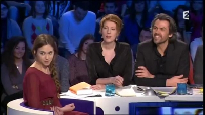 2013-03-02_-_On_n_est_pas_couche_-_Marina_Hands_and_Lou_de_Laage_mp42708.jpg