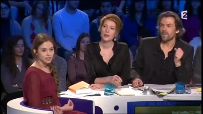 2013-03-02_-_On_n_est_pas_couche_-_Marina_Hands_and_Lou_de_Laage_mp42740.jpg