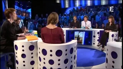 2013-03-02_-_On_n_est_pas_couche_-_Marina_Hands_and_Lou_de_Laage_mp42801.jpg