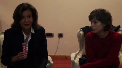 2016-01-20_-_Le_Quotidien_du_Cinema_-_Anne_Fontaine_et_Lou_de_Laage_en_Interview_mp41632.jpg