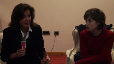 2016-01-20_-_Le_Quotidien_du_Cinema_-_Anne_Fontaine_et_Lou_de_Laage_en_Interview_mp41635.jpg