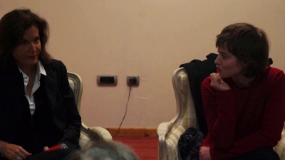 2016-01-20_-_Le_Quotidien_du_Cinema_-_Anne_Fontaine_et_Lou_de_Laage_en_Interview_mp41888.jpg