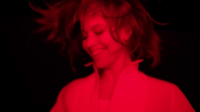 2018_-_GIVENCHY_-_Live_Irresistible_Blossom_Crush_20sec_mp40035.jpg