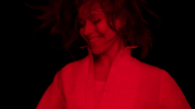 2018_-_GIVENCHY_-_Live_Irresistible_Blossom_Crush_20sec_mp40037.jpg