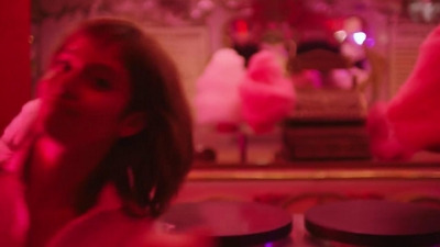 2018_-_GIVENCHY_-_Live_Irresistible_Blossom_Crush_20sec_mp40043.jpg