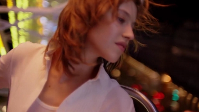 2018_-_GIVENCHY_-_Live_Irresistible_Blossom_Crush_20sec_mp40051.jpg