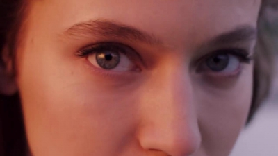 2018_-_GIVENCHY_-_Live_Irresistible_Blossom_Crush_20sec_mp40058.jpg