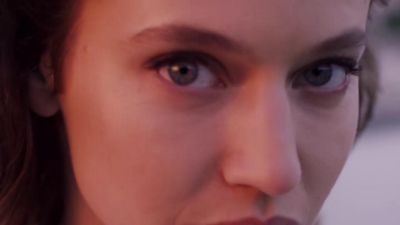 2018_-_GIVENCHY_-_Live_Irresistible_Blossom_Crush_20sec_mp40060.jpg