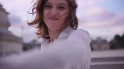 2018_-_GIVENCHY_-_Live_Irresistible_Blossom_Crush_20sec_mp40078.jpg