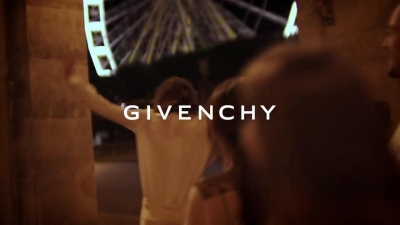 2018_-_GIVENCHY_-_Live_Irresistible_Blossom_Crush_30sec_mp40099.jpg