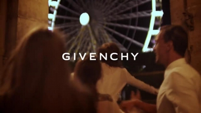 2018_-_GIVENCHY_-_Live_Irresistible_Blossom_Crush_30sec_mp40101.jpg