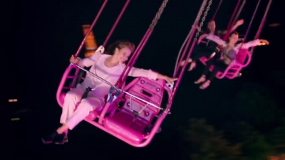 2018_-_GIVENCHY_-_Live_Irresistible_Blossom_Crush_30sec_mp40150.jpg
