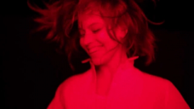 2018_-_GIVENCHY_-_Live_Irresistible_Blossom_Crush_30sec_mp40154.jpg