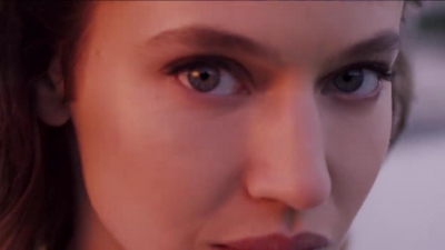 2018_-_GIVENCHY_-_Live_Irresistible_Blossom_Crush_30sec_mp40187.jpg