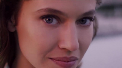 2018_-_GIVENCHY_-_Live_Irresistible_Blossom_Crush_30sec_mp40189.jpg
