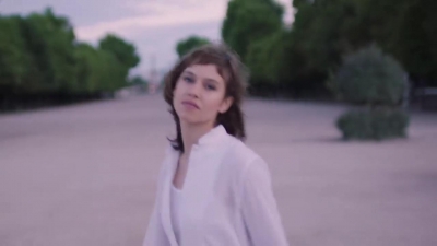 2018_-_GIVENCHY_-_Live_Irresistible_Blossom_Crush_30sec_mp40200.jpg