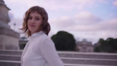 2018_-_GIVENCHY_-_Live_Irresistible_Blossom_Crush_30sec_mp40209.jpg