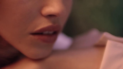 2018_-_GIVENCHY_-_Live_Irresistible_Blossom_Crush_72sec_mp40457.jpg