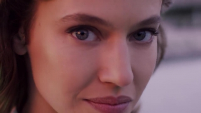 2018_-_GIVENCHY_-_Live_Irresistible_Blossom_Crush_72sec_mp40470.jpg