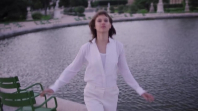 2018_-_GIVENCHY_-_Live_Irresistible_Blossom_Crush_72sec_mp40481.jpg