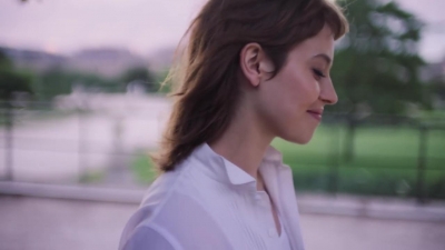 2018_-_GIVENCHY_-_Live_Irresistible_Blossom_Crush_72sec_mp40515.jpg