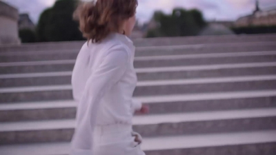 2018_-_GIVENCHY_-_Live_Irresistible_Blossom_Crush_72sec_mp40524.jpg