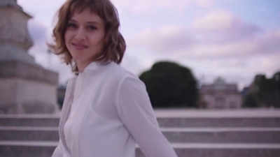 2018_-_GIVENCHY_-_Live_Irresistible_Blossom_Crush_72sec_mp40531.jpg